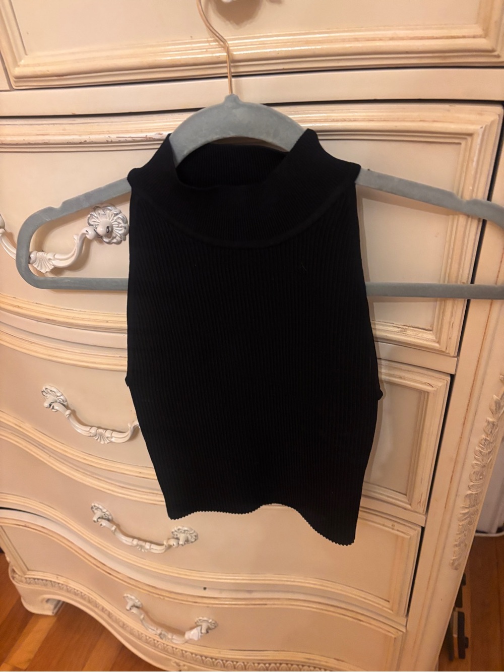 Aritzia Black Ribbed Mock Neck Crop Top